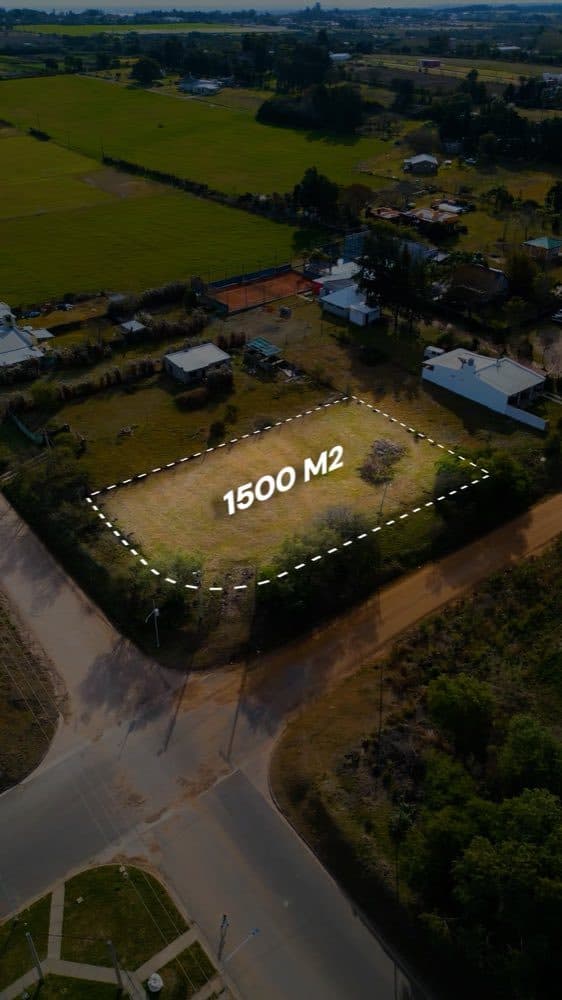 Lote en esquina · 1.500 m²
